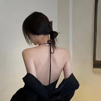 毛衣女郎
